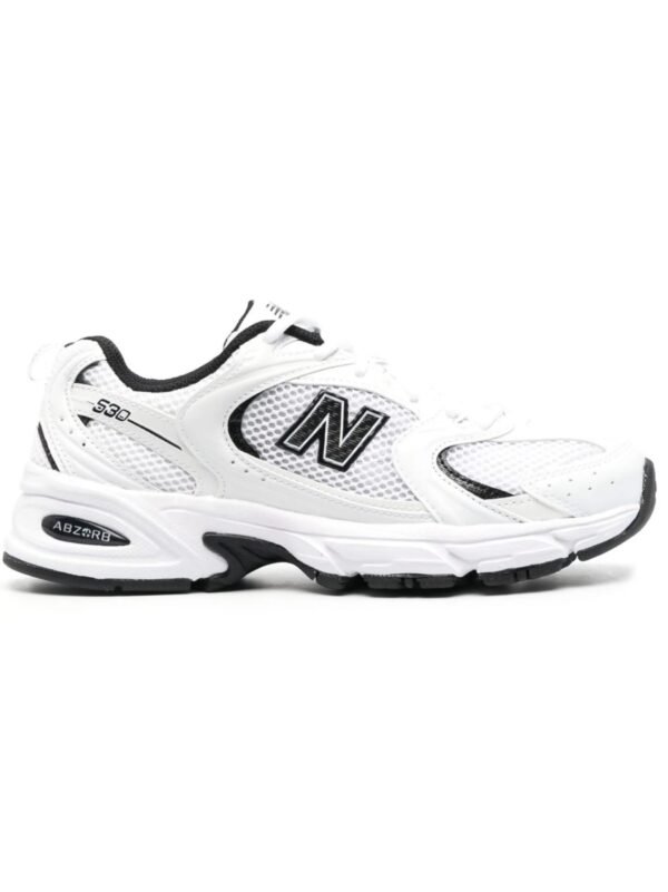 New Balance logo patch low top sneakers