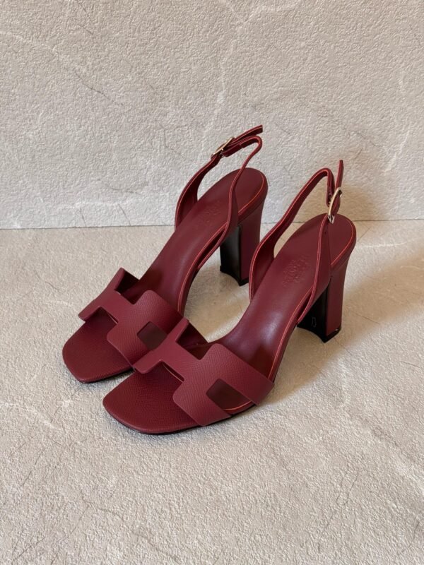 PHOTO-2025-04-24-15-53-14 Herems Joy 105 sandal