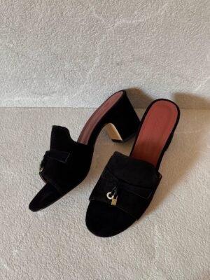 PHOTO-2025-06-22-19-48-16 Loro Piana sandals