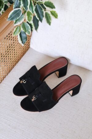 PHOTO-2025-06-24-18-41-32 Loro Piana sandals