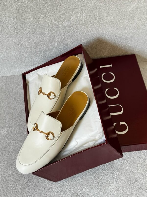 Gucci flats