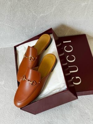 Gucci flats