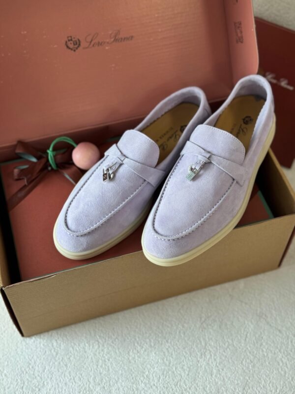 PHOTO-2025-07-24-13-20-18 Loro Piana charm walk