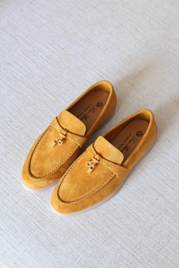 PHOTO-2025-07-24-13-23-17 Loro Piana charm walk