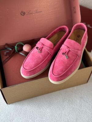 PHOTO-2025-07-24-17-02-37 Loro Piana charm walk