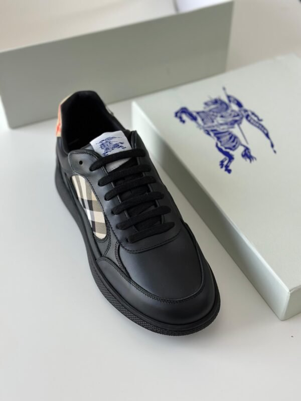 Burberry Sneakers