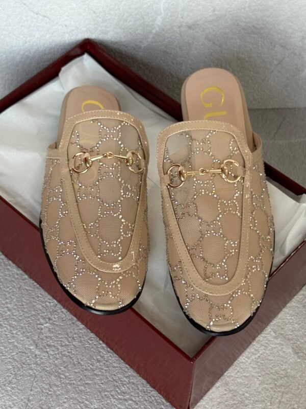 Gucci flats