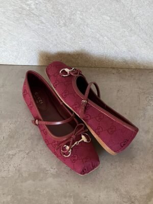 Gucci flats