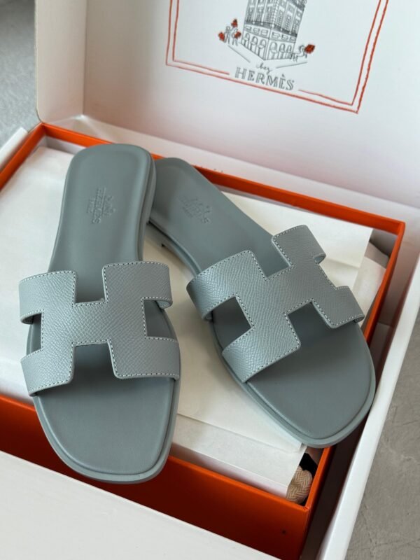 PHOTO-2025-08-12-18-39-10 Herems Oran