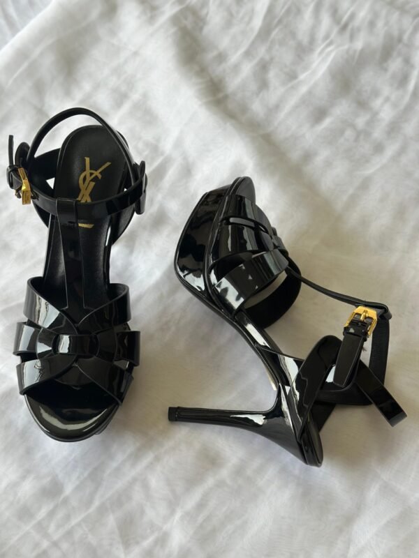 PHOTO-2025-08-21-18-12-20 Yves Saint Laurent Heels