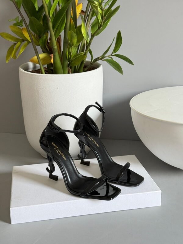 Yves Saint Laurent Heels