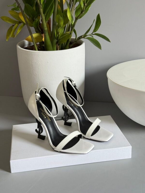 Yves Saint Laurent Heels