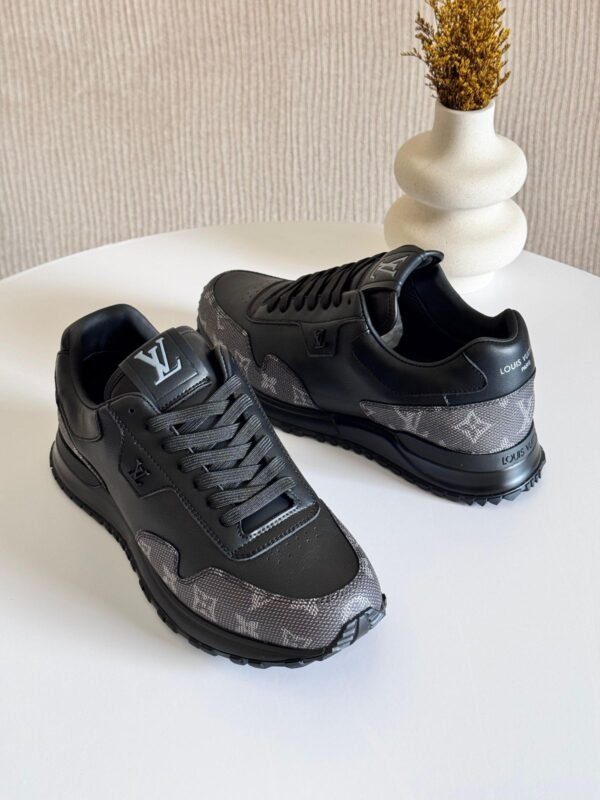 PHOTO-2025-08-30-17-57-13 Louis vuitton Sneakers