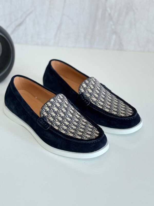 f4694f90-4704-441d-a53e-a1baf0a11ce2 Dior men sneakers