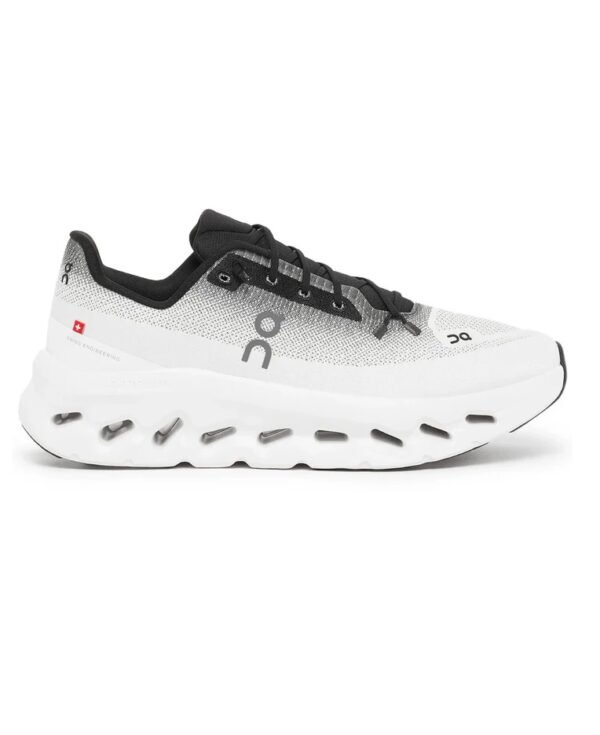 On Cloudtilt "Black/Ivory"