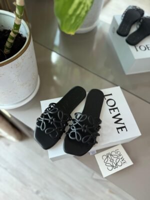 Loewe Flats