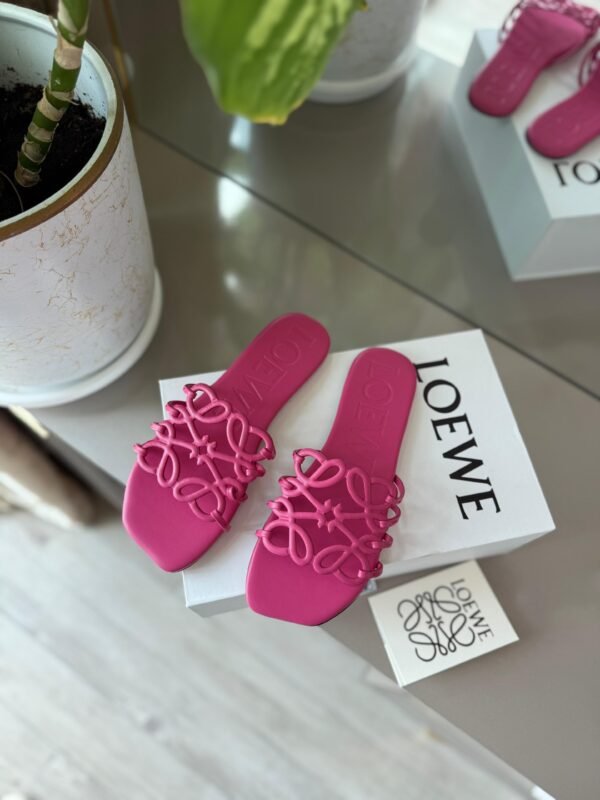 Loewe Flats